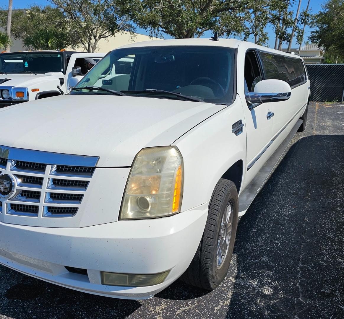 2008 White Cadillac Escalade , Automatic transmission, 0.000000, 0.000000 - 2008 160" Escalade Limo - Photo#0